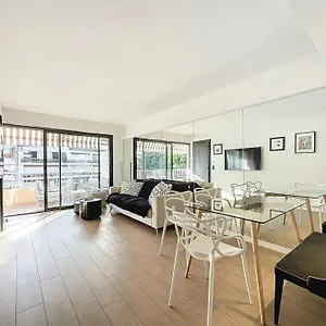 3p Between Croisette Beaches And Antibes Street Appartement