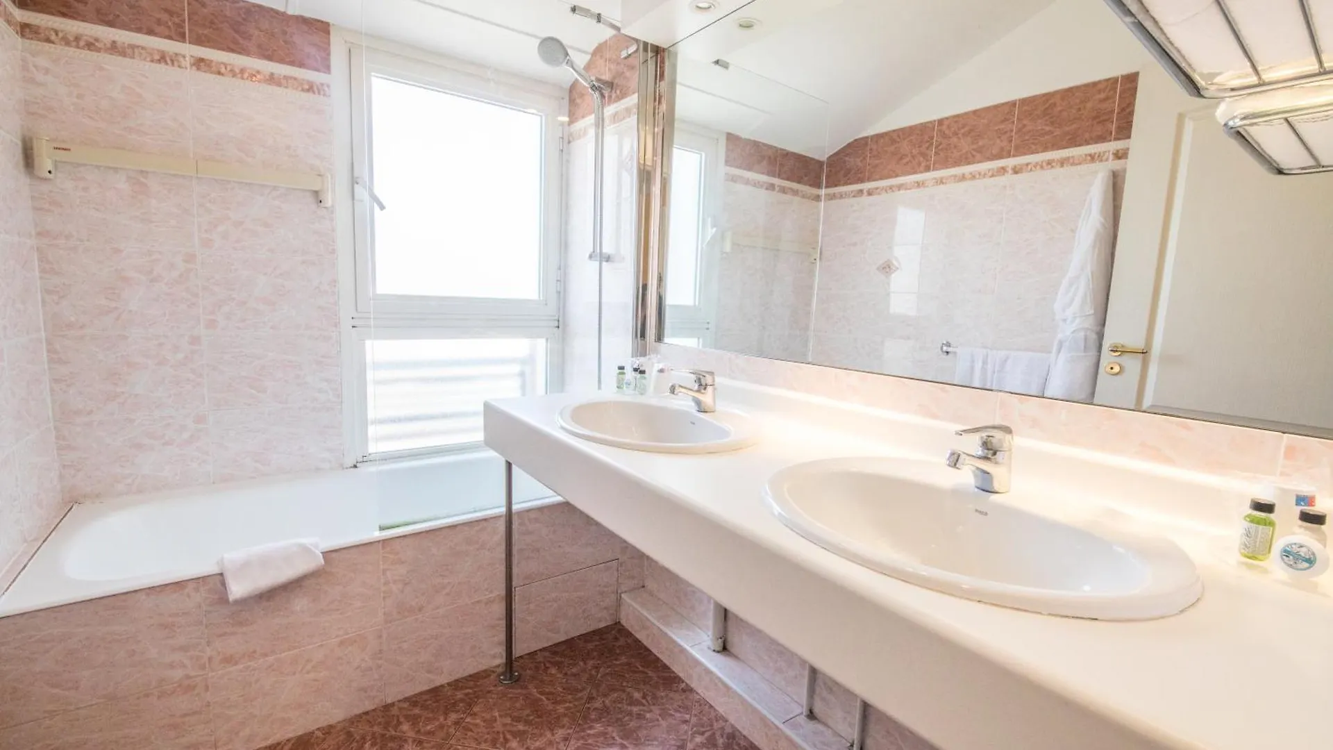 Cannes Croisette Prestige Apart'hotel 2*,