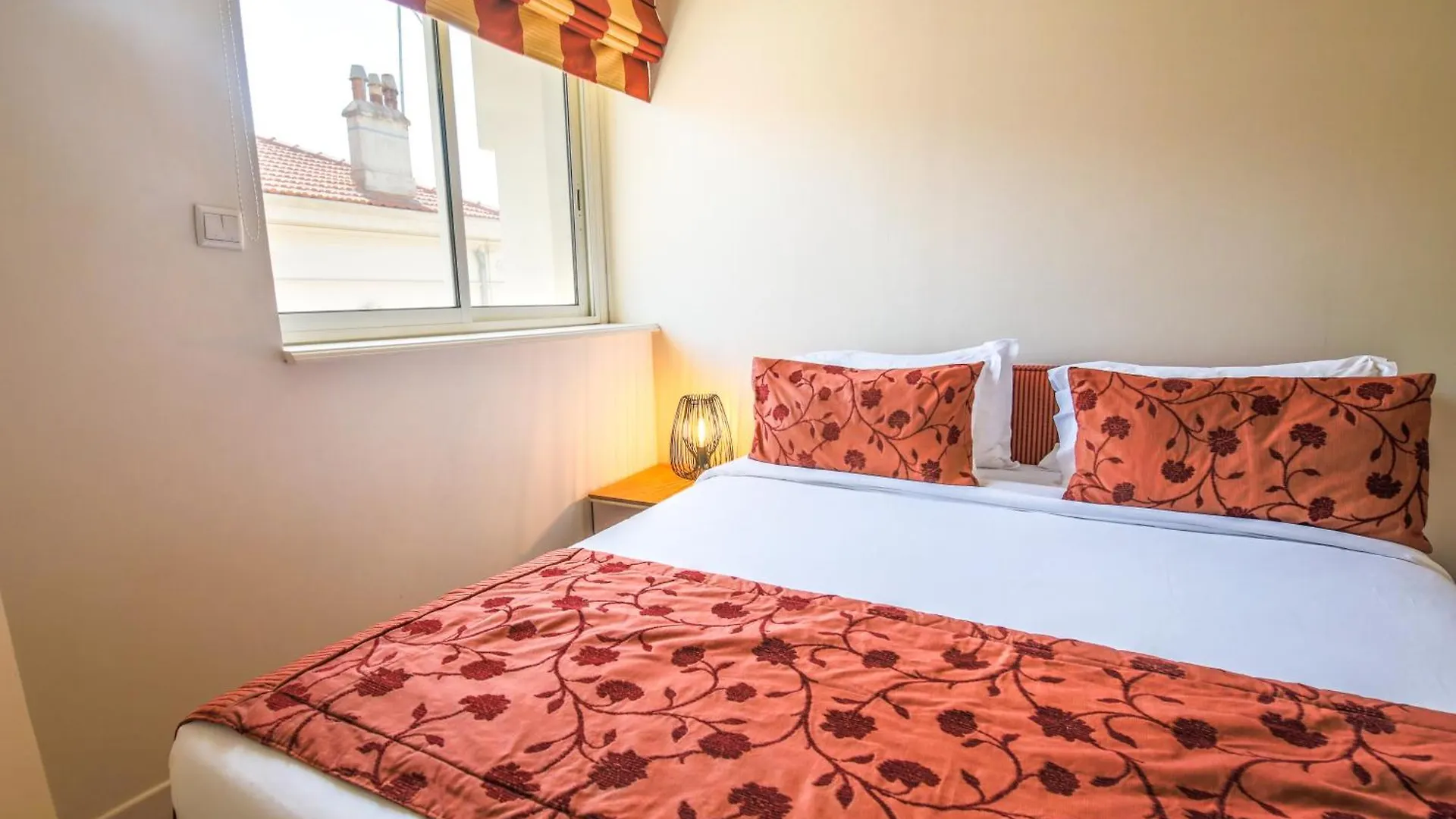 Cannes Croisette Prestige Apart'Hotel 2*,